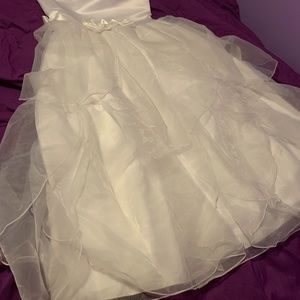 Girl's dress